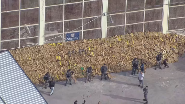 RJ: Polícia apreende quase 50 toneladas de maconha em operação