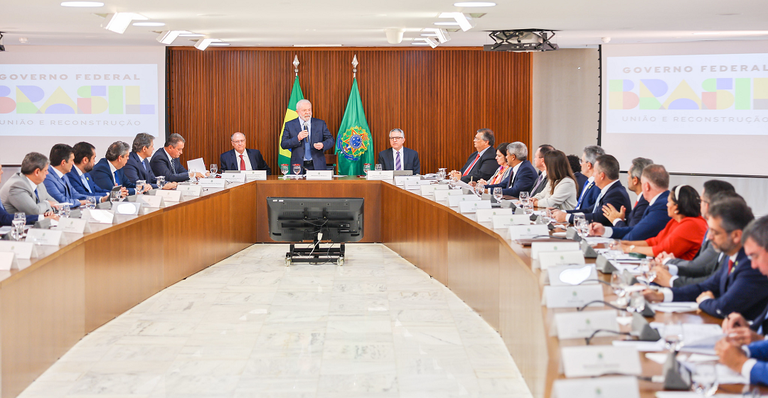 Prazo eleitoral redefine planos de governadores para 2026