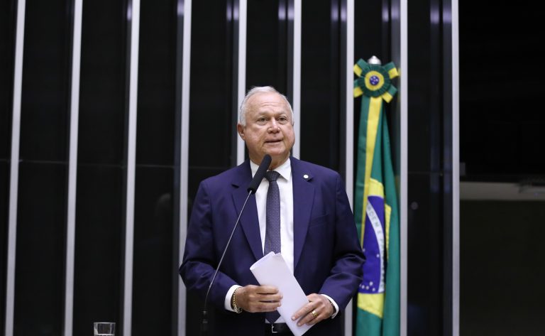 Relator diz que apresentará parecer favorável ao fim da escala 6x1