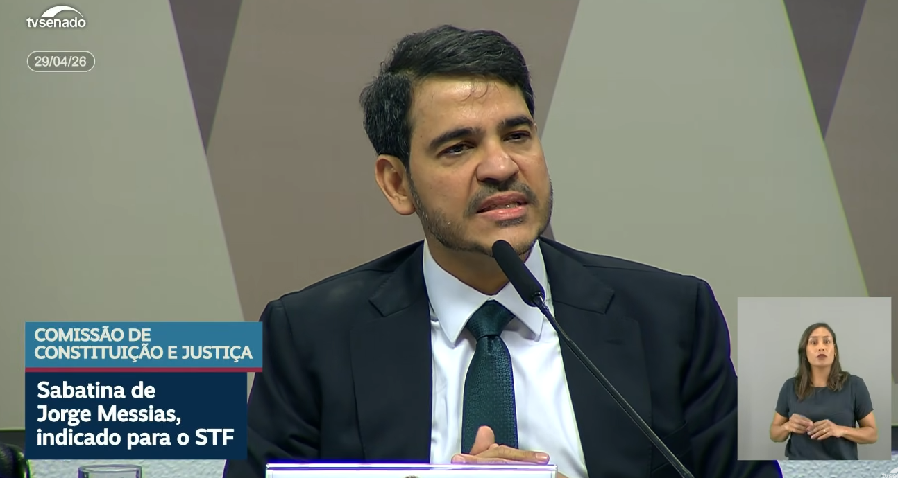 Messias a Flávio: Discussão sobre anistia 'é do ambiente político'