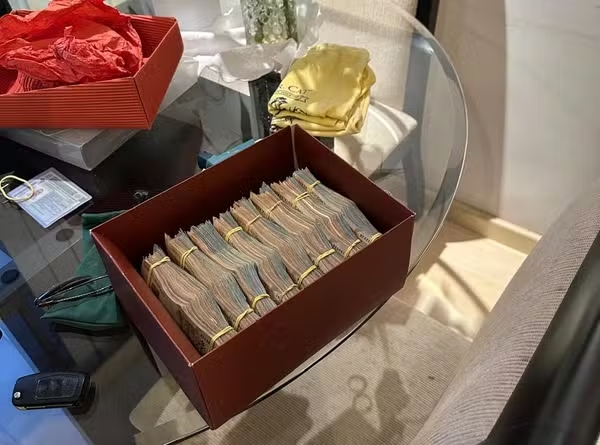 PF encontra mais de R$ 500 mil em casa de alvo da operação contra Refit