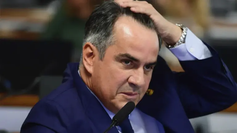 Mendonça manda bloquear avião ligado a Ciro Nogueira