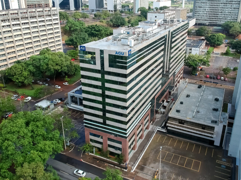 AGU tenta aprovar reembolso de academia e fertilização; Conselho barra
