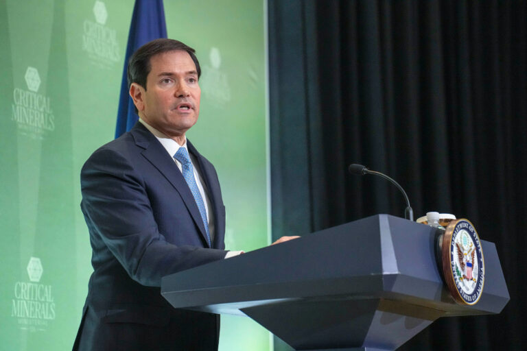 Nos EUA, democratas alertam Rubio sobre classificação do PCC e CV como terroristas
