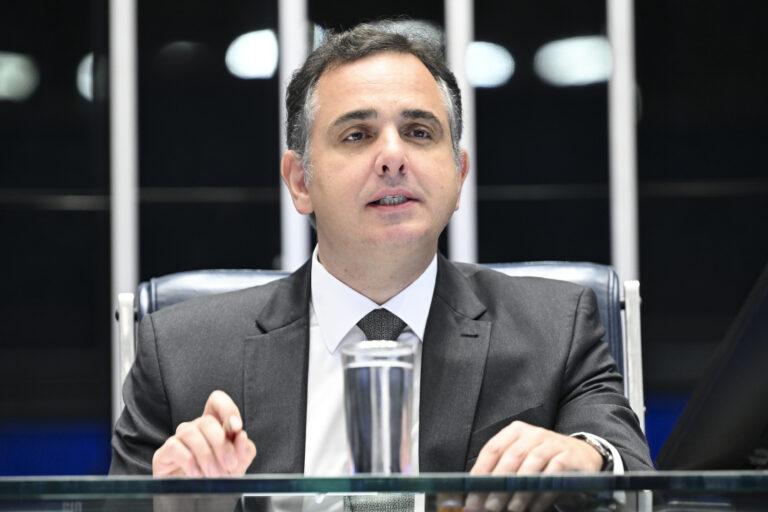 Pacheco diz que decide até o fim de maio se disputará o governo de MG