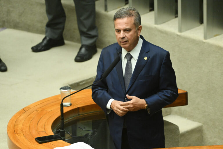 Marinho cobra CNJ após fala de presidente do TST sobre atuação “vermelha”