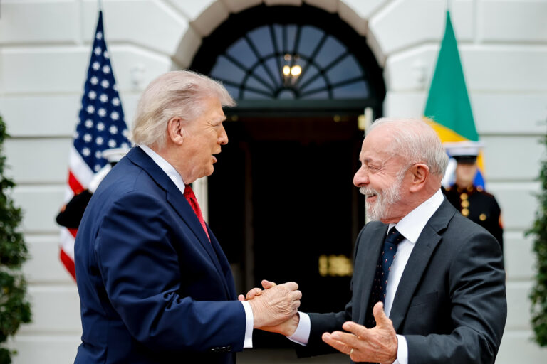 Tarifaço dos EUA pode elevar sobretaxa contra o Brasil a 37,5%