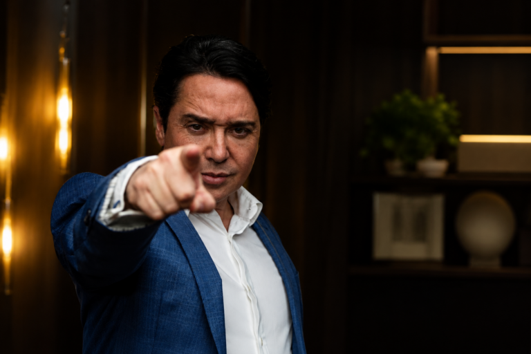 Claudio Dantas recebe título de Cidadão Honorário de Brasília