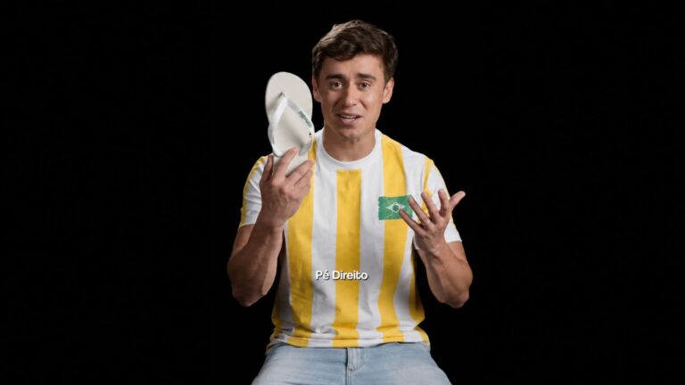 Veja aqui: Nikolas divulga marca de chinelos