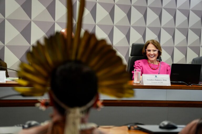 Damares assume subcomissão do Senado para acompanhar crise Yanomami