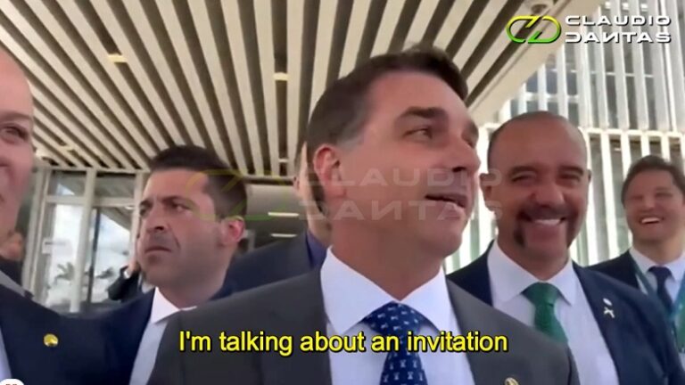 “Call the White House”, brinca Flávio com perguntas sobre Trump
