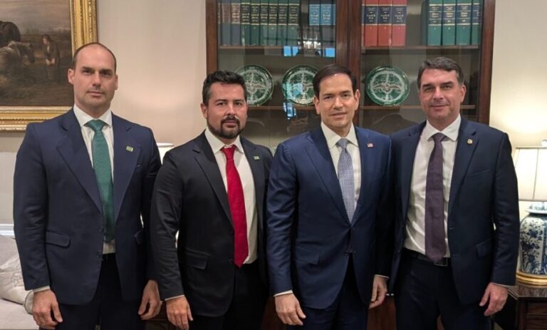 Figueiredo pede aos EUA aplicação da Lei Magnitsky contra Gilmar Mendes e Moraes