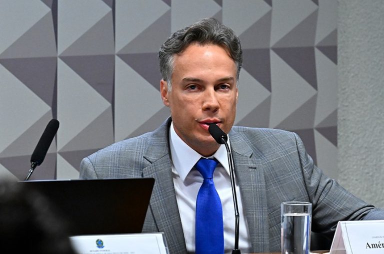 Farra do INSS: Presidente de associação alvo da PF recebeu Auxílio Emergencial