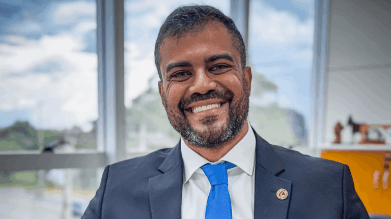 Secretário do governo Lula é preso por agressão a mulher