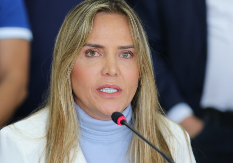 Acordo para socorrer BRB impede GDF de conceder reajustes e abrir concursos