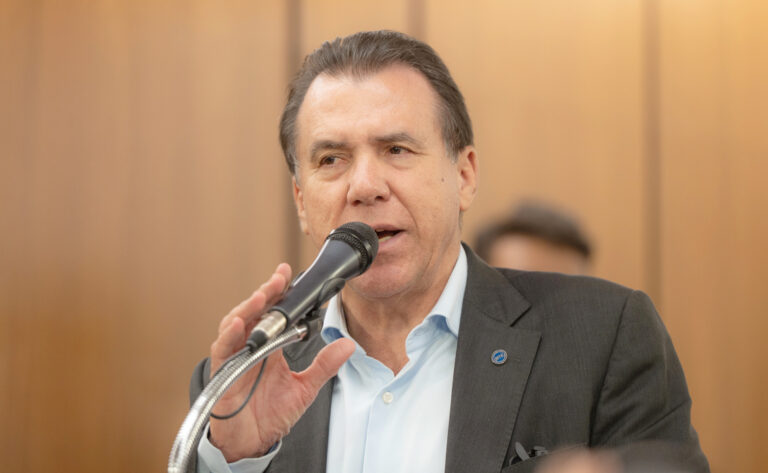 Lula deve procurar Alcolumbre para acelerar PEC do fim da escala 6×1, diz Marinho