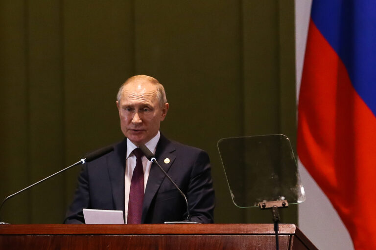 Rússia anuncia cessar-fogo unilateral temporário durante Dia da Vitória