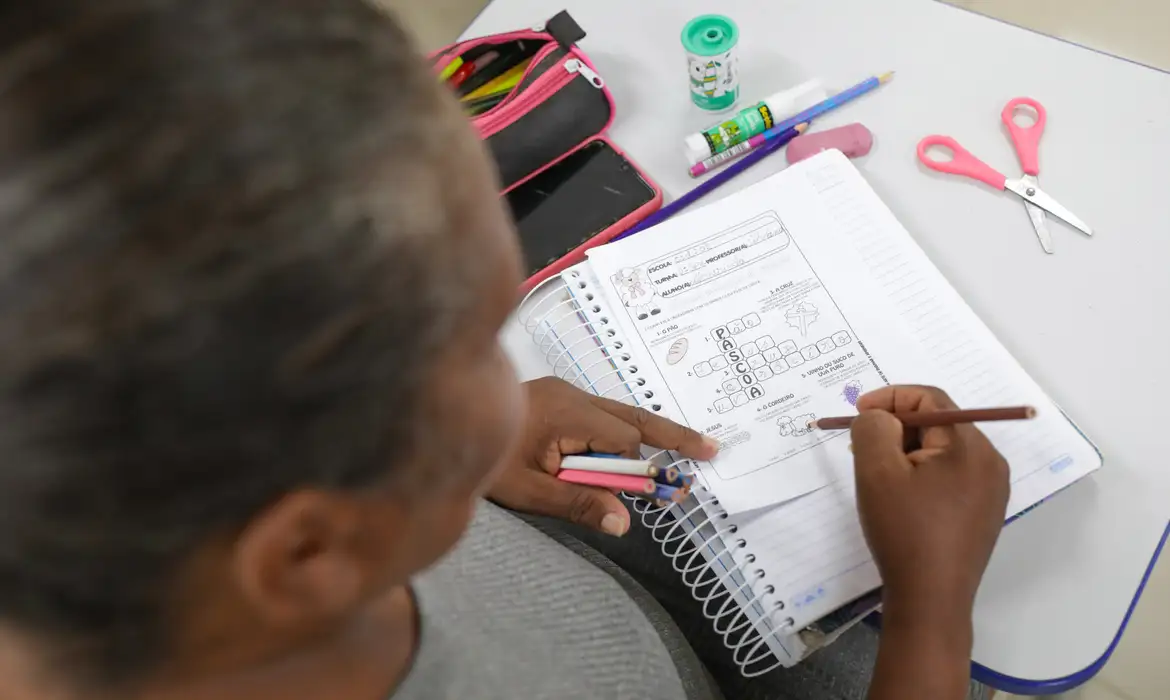 IBGE: Nordeste concentra mais da metade dos analfabetos do Brasil