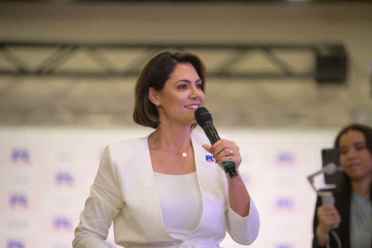 Urgente: Michelle comunica a Valdemar que se afastará temporariamente do PL Mulher