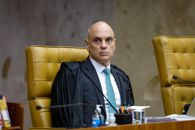 Moraes diz que big techs têm “posicionamento político”