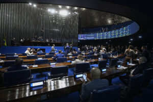 Senado deve votar hoje pauta-bomba de R$ 30 bilhões