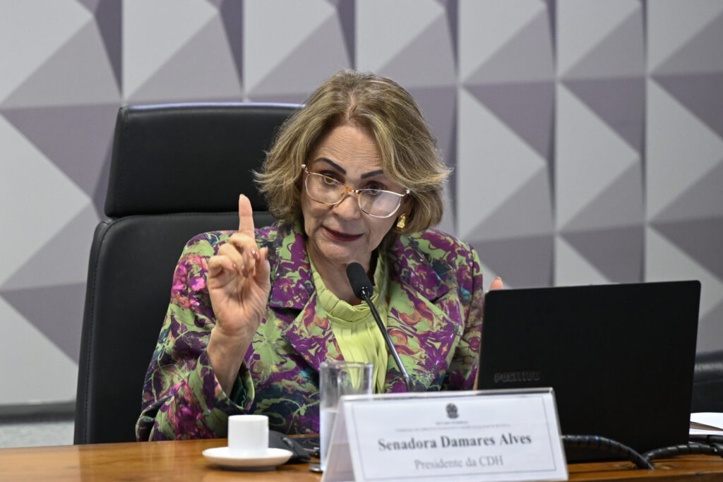 senadora Damares Alves (Republicanos-DF)