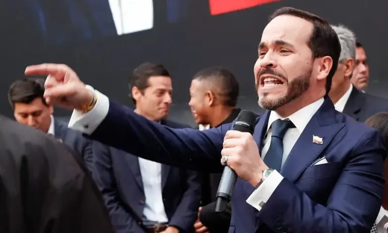 O candidato de direita que liderou 1º turno na Colômbia
