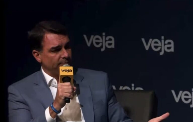 Flávio diz que relação com Vorcaro se limitou a filme sobre Jair Bolsonaro
