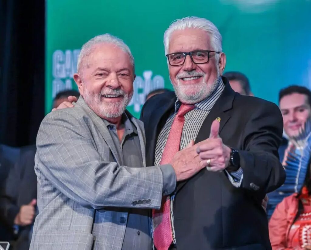 Lula sinaliza apoio a Jaques Wagner após operação da PF