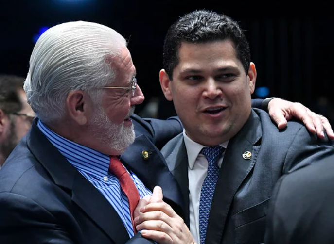 Alcolumbre sai em defesa de Jaques Wagner: ‘Verdades virão à tona’