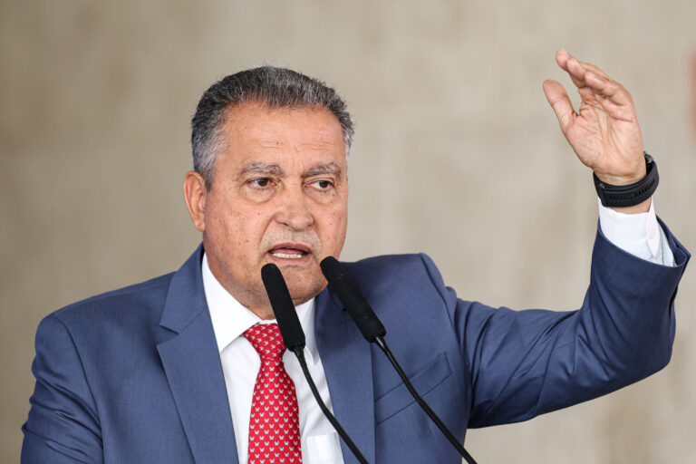 PGR pede que investigação sobre respiradores e Rui Costa retorne ao STF