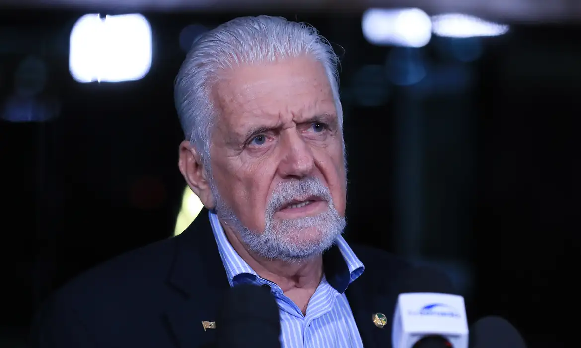 Defesa de Jaques Wagner vai pedir anulação de busca e apreensão