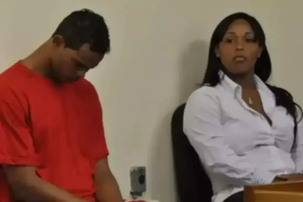 PUBLICIDADE Ex-mulher do goleiro Bruno é encontrada em estado gravíssimo após três dias desaparecida A ex-mulher do goleiro Bruno, Dayanne Rodrigues do Carmo, foi encontrada em estado gravíssimo após permanecer desaparecida por três dias. Por: Esporte News Mundo / Esporte News Mundo 5 jul 2026 - 12h25 Compartilhar Exibir comentários TJMG/divulgacao Foto: Esporte News Mundo O desaparecimento de Dayanne Rodrigues do Carmo, de 39 anos, ex-mulher do goleiro Bruno Fernandes, ganhou um novo e preocupante desdobramento. Após permanecer desaparecida por três dias, ela foi encontrada e encaminhada pelo Serviço de Atendimento Móvel de Urgência (Samu) ao Hospital João XXIII, em Belo Horizonte, onde permanece internada em estado gravíssimo. Dayanne ao lado de Bruno Foto: TJMG/divulgacao / Esporte News Mundo