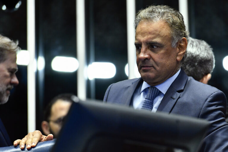 Aécio Neves desiste de disputar o Planalto e PSDB ficará sem candidato à Presidência