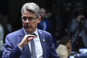 Senado aprova projeto que coloca partidos sob fiscalização do Coaf por suspeitas de lavagem de dinheiro