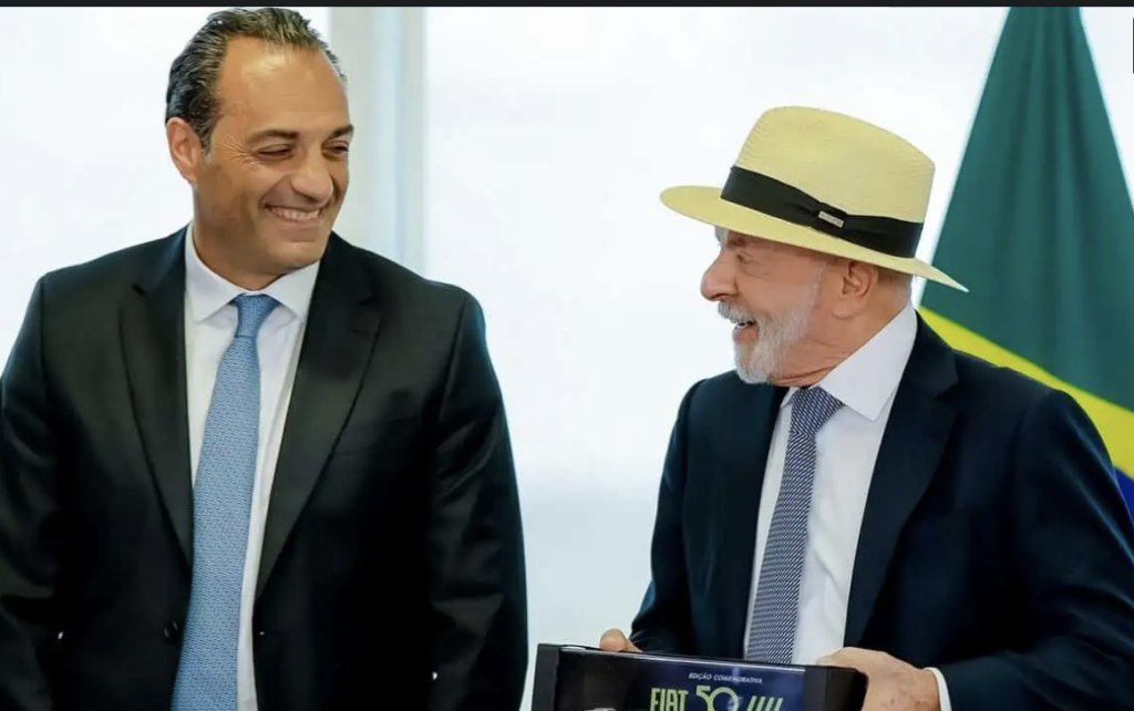 Antonio Filosa, CEO da Stellantis, virou cabo eleitoral de Lula