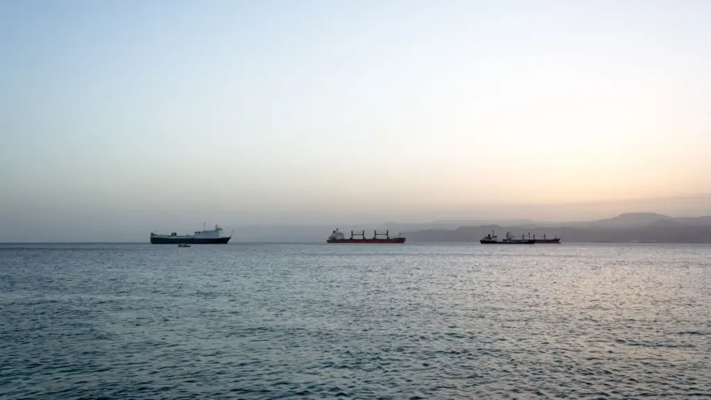 Praia de Aqaba, que serve como janela da Jordânia para o Mar Vermelho • MItz