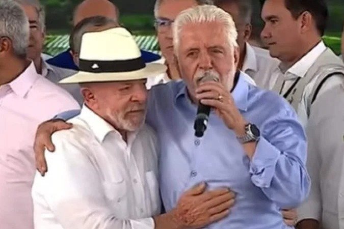 Lula chama Jaques Wagner de “irmão” após senador virar alvo de investigação da PF