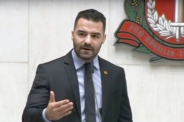 Moraes nega pedido de ‘Mamãe Falei’ para anular cassação