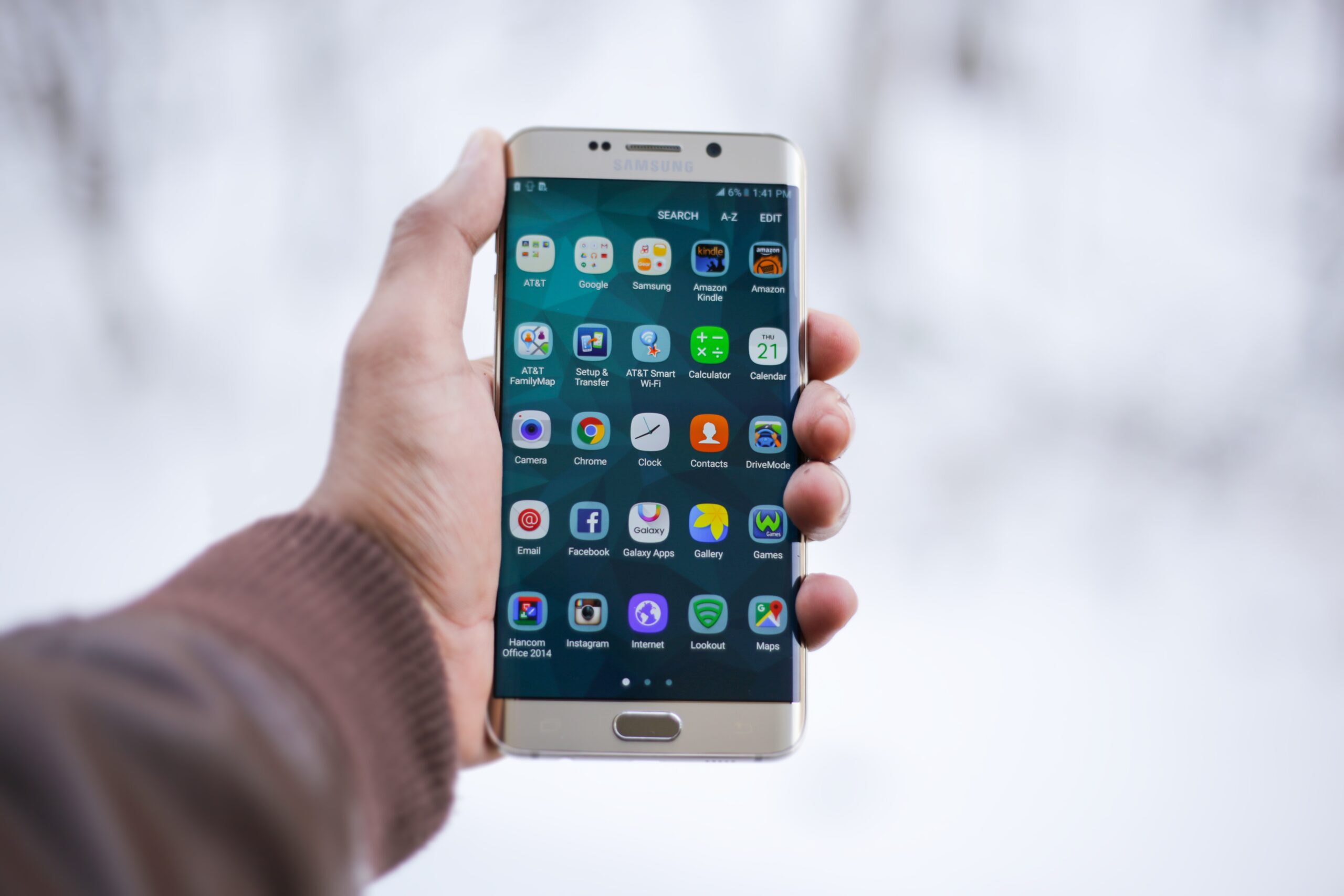 Celular aplicativos big techs redes sociais