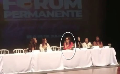 Promotora confunde estado laico com estado ateu e passa vergonha